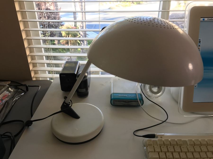 White Desk Lamp [Photo 5]