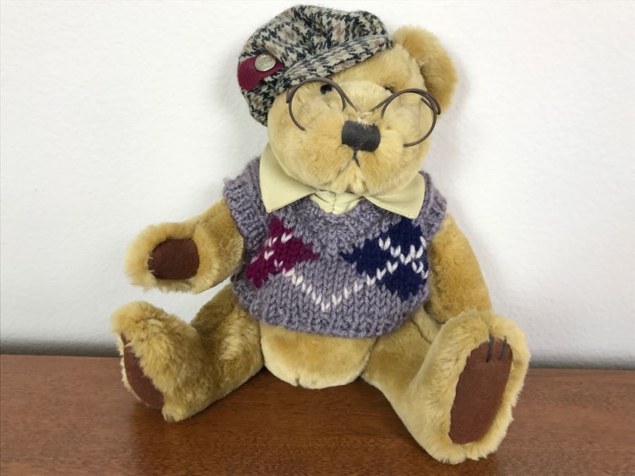 Brass Button Bears Fully Jointed Teddy Bear With Tags [Photo 1]