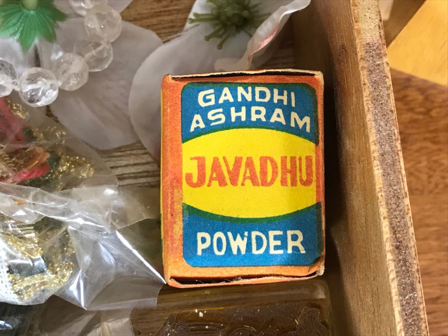 Wooden Buddha Buddhist Altar Cabinet With Various Items [Photo 12]