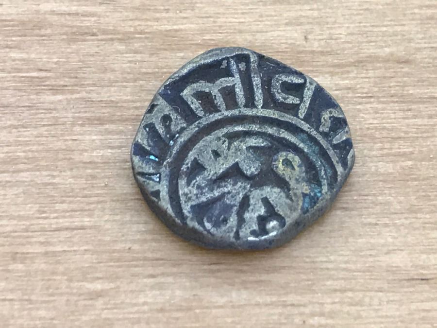 Wooden Buddha Buddhist Altar Cabinet With Various Items [Photo 18]