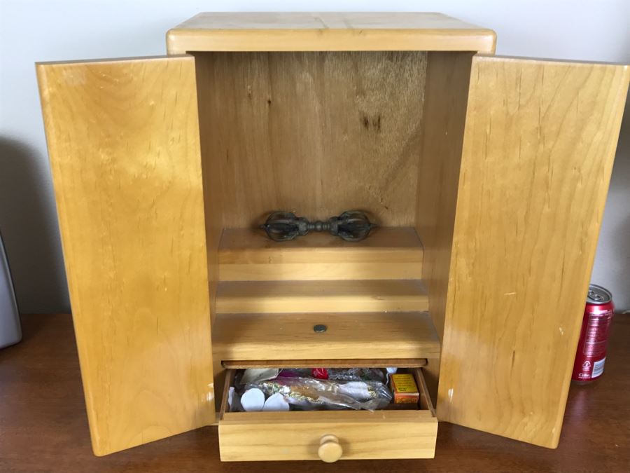 Wooden Buddha Buddhist Altar Cabinet With Various Items [Photo 3]