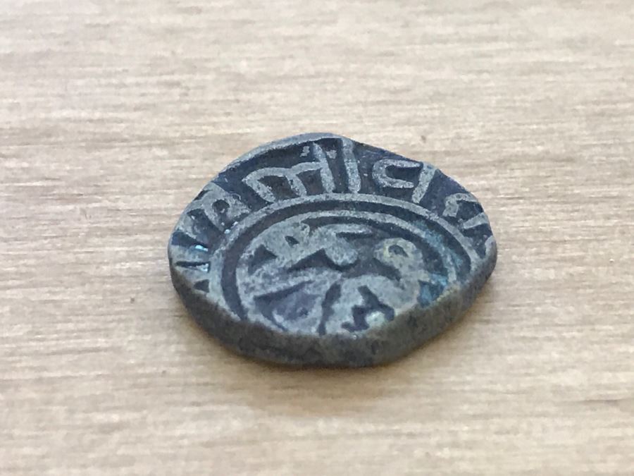 Wooden Buddha Buddhist Altar Cabinet With Various Items [Photo 19]