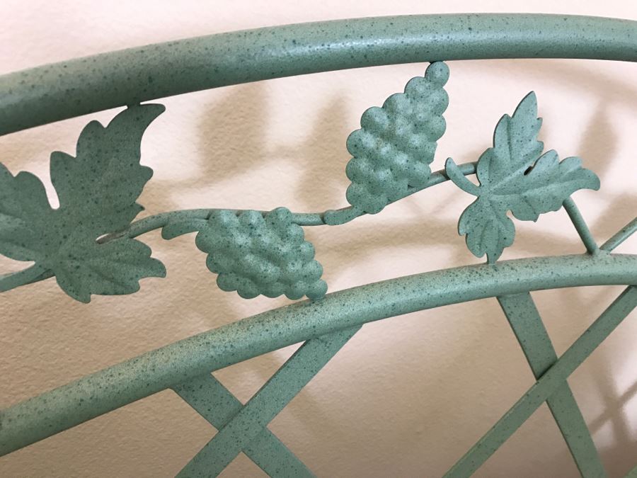 Metal Trundle Daybed Bed Marine Green Grape Vine Motif 77'W X 40'D [Photo 9]