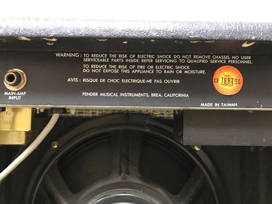 Vintage Fender Sidekick Reverb 35 Guitar Amplifier With 3 Picks, Kick Pedal And Amp Cord [Photo 17]