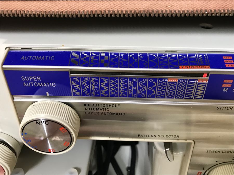 Vintage Vogue Stitch Sewing Machine With Accessories And Carrying Case [Photo 5]