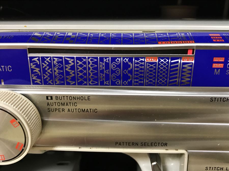 Vintage Vogue Stitch Sewing Machine With Accessories And Carrying Case [Photo 6]