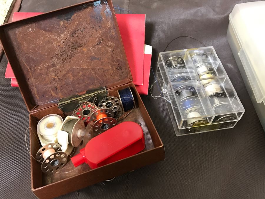 Vintage Vogue Stitch Sewing Machine With Accessories And Carrying Case [Photo 8]