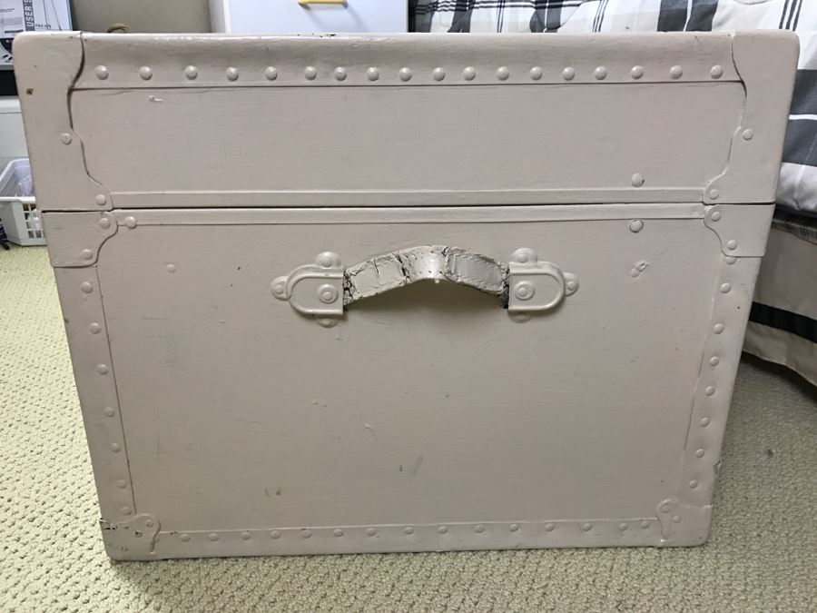 Vintage Steamer Trunk Painted Off White 36'W X 20'D X 16.5'H [Photo 5]