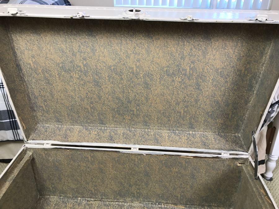 Vintage Steamer Trunk Painted Off White 36'W X 20'D X 16.5'H [Photo 8]