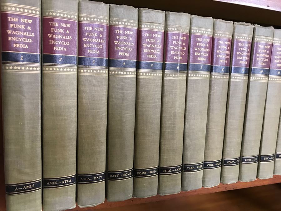 Vintage 1952 Funk & Wagnalls Company New Standard Encyclopedia Set 36 Volumes Plus The Unicorn Book Of 1952, 1953, 1954 [Photo 3]
