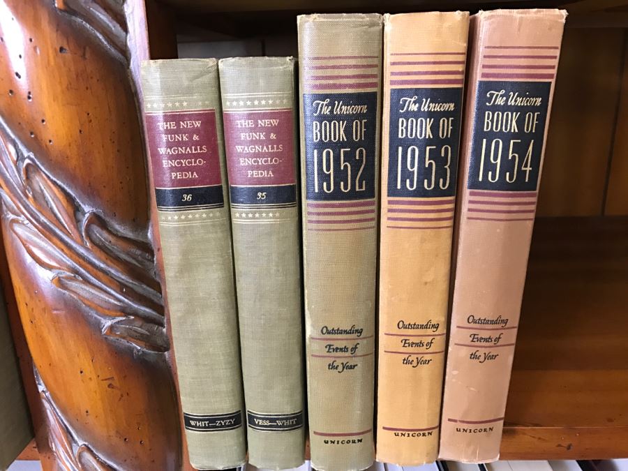 Vintage 1952 Funk & Wagnalls Company New Standard Encyclopedia Set 36 Volumes Plus The Unicorn Book Of 1952, 1953, 1954 [Photo 2]
