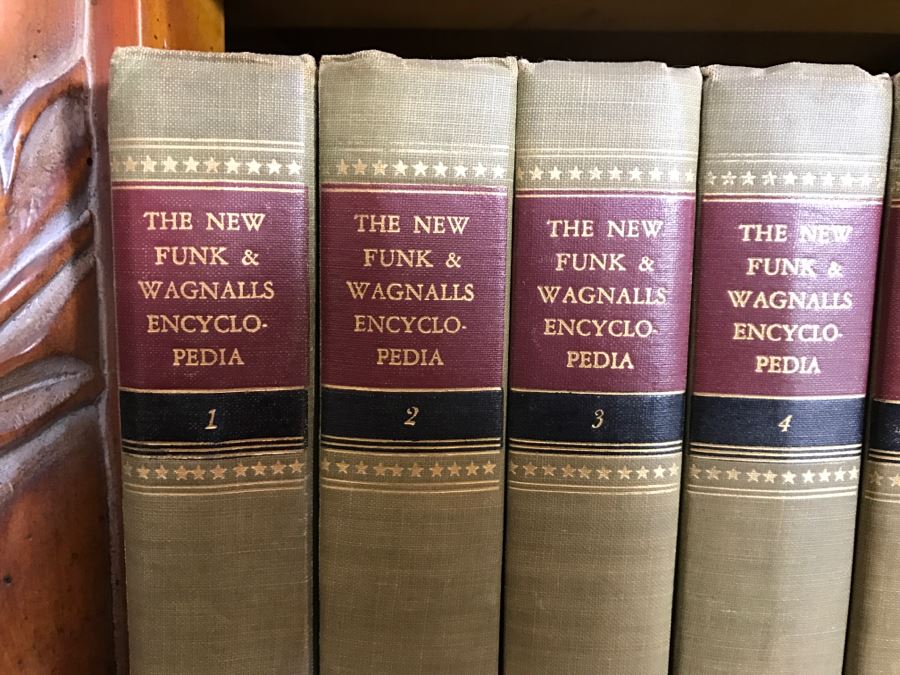 Vintage 1952 Funk & Wagnalls Company New Standard Encyclopedia Set 36 Volumes Plus The Unicorn Book Of 1952, 1953, 1954 [Photo 4]