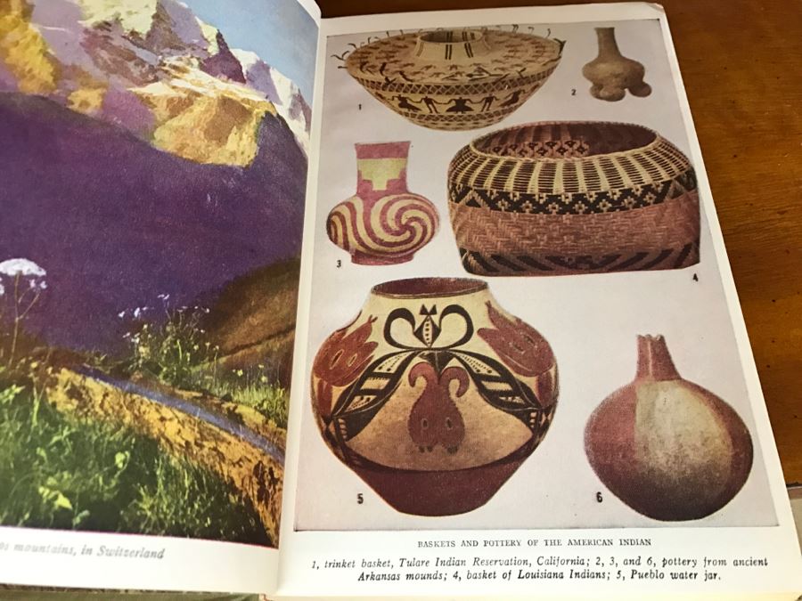 Vintage 1952 Funk & Wagnalls Company New Standard Encyclopedia Set 36 Volumes Plus The Unicorn Book Of 1952, 1953, 1954 [Photo 5]