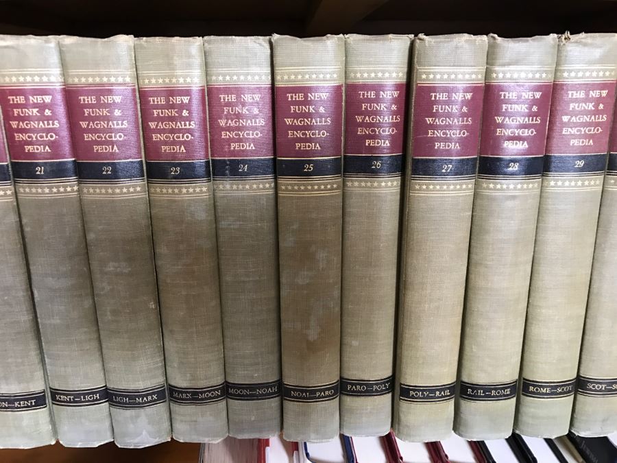 Vintage 1952 Funk & Wagnalls Company New Standard Encyclopedia Set 36 Volumes Plus The Unicorn Book Of 1952, 1953, 1954 [Photo 12]