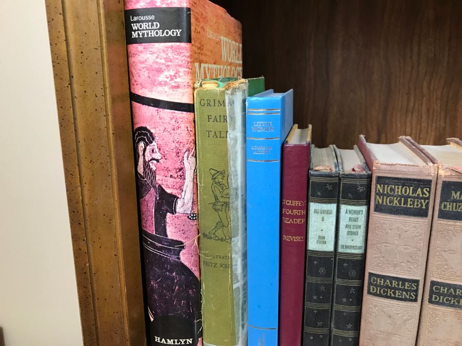 Book Lot - Charles Dickens, Shakespeare [Photo 2]