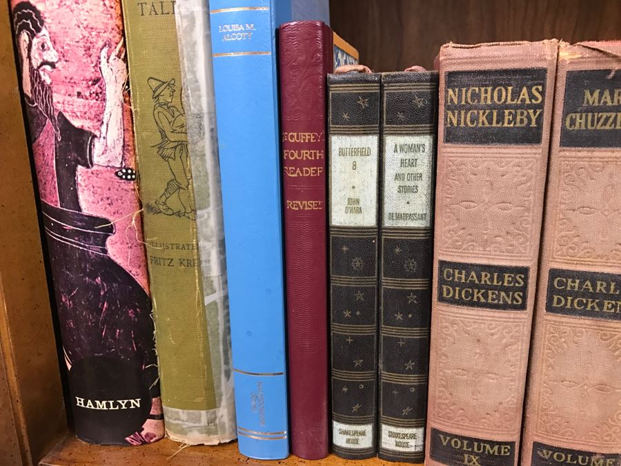 Book Lot - Charles Dickens, Shakespeare [Photo 4]