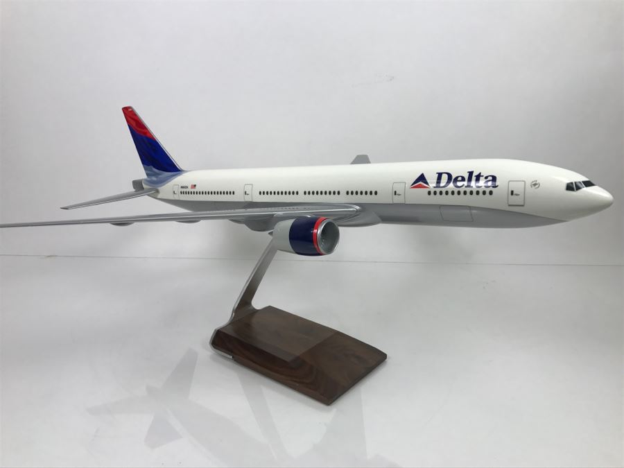 Pacific Miniatures PacMin Precision 1/100 Scale Model Airplane Of Delta Airlines 2005 Boeing 777-200 With Box [Photo 13]