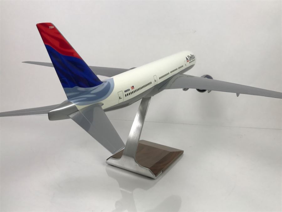 Pacific Miniatures PacMin Precision 1/100 Scale Model Airplane Of Delta Airlines 2005 Boeing 777-200 With Box [Photo 16]