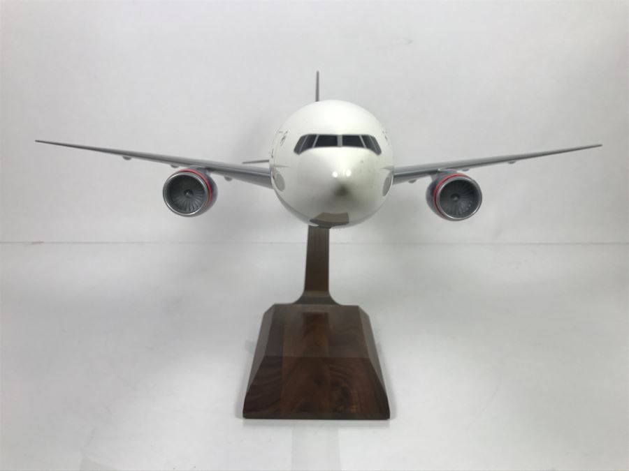 Pacific Miniatures PacMin Precision 1/100 Scale Model Airplane Of Delta Airlines 2005 Boeing 777-200 With Box [Photo 9]