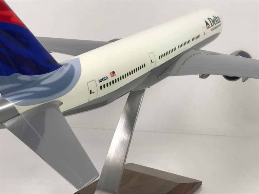Pacific Miniatures PacMin Precision 1/100 Scale Model Airplane Of Delta Airlines 2005 Boeing 777-200 With Box [Photo 15]
