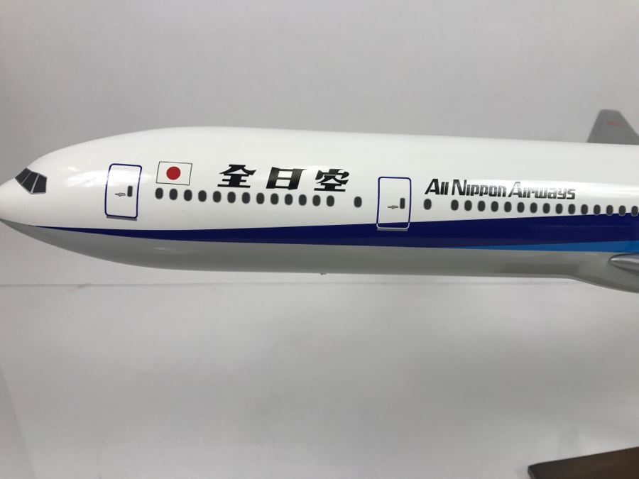 Pacific Miniatures PacMin Precision 1/100 Scale Model Airplane Of ANA All Nippon Airways Boeing 777-300 With Box [Photo 13]