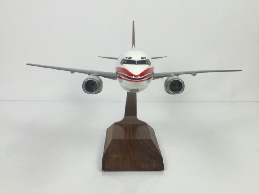 Pacific Miniatures PacMin Precision 1/100 Scale Model Airplane Of Shanghai Airlines Boeing 737-700 With Box [Photo 7]