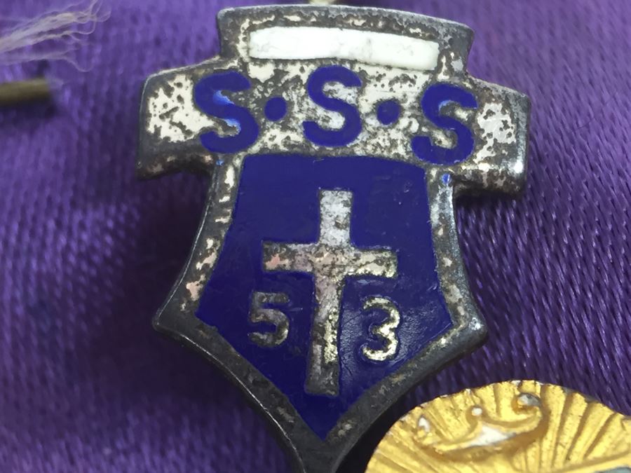 Various Vintage Pins 1929 Queens Public School And St. Scholastica School Pins With Vintage Box [Photo 7]