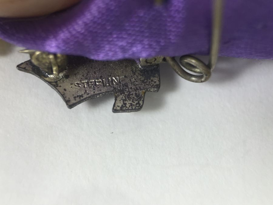 Various Vintage Pins 1929 Queens Public School And St. Scholastica School Pins With Vintage Box [Photo 11]