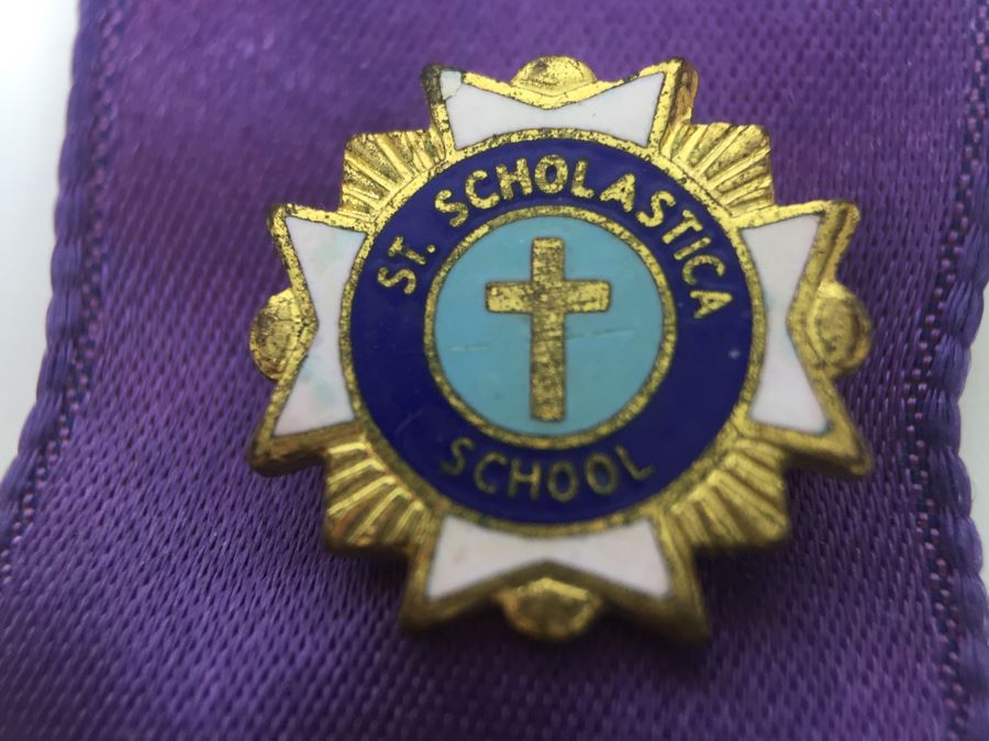 Various Vintage Pins 1929 Queens Public School And St. Scholastica School Pins With Vintage Box [Photo 10]