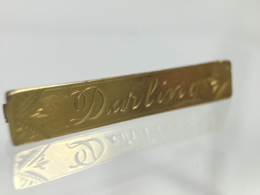 Chased Gold Tone Brooch Engraved 'Darling' Not Gold [Photo 9]