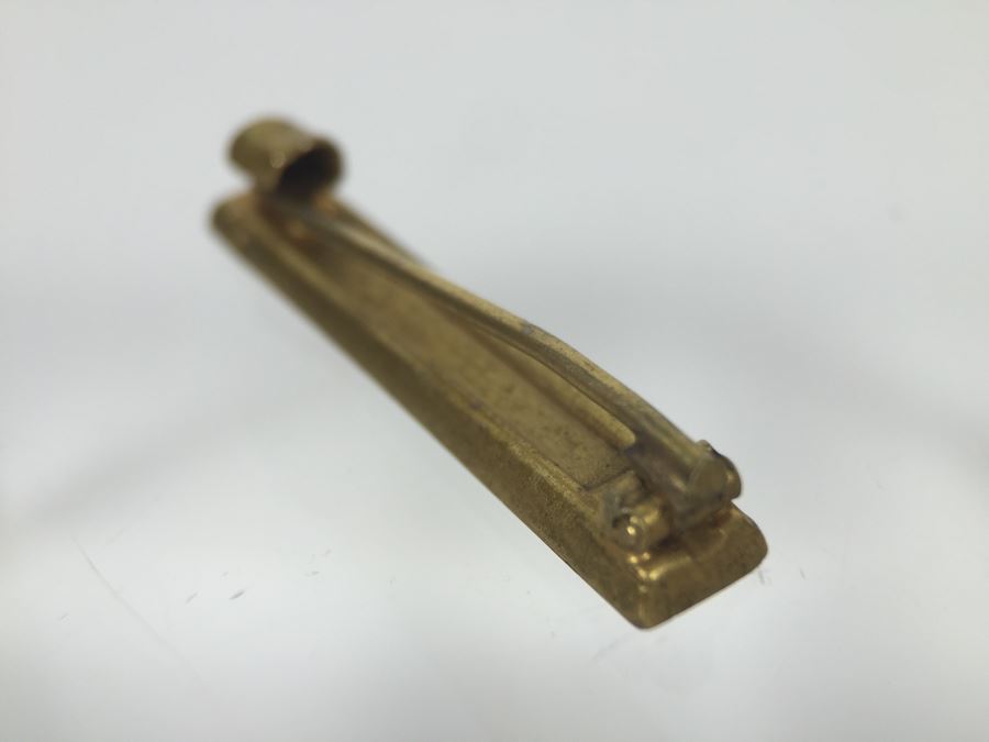 Chased Gold Tone Brooch Engraved 'Darling' Not Gold [Photo 7]