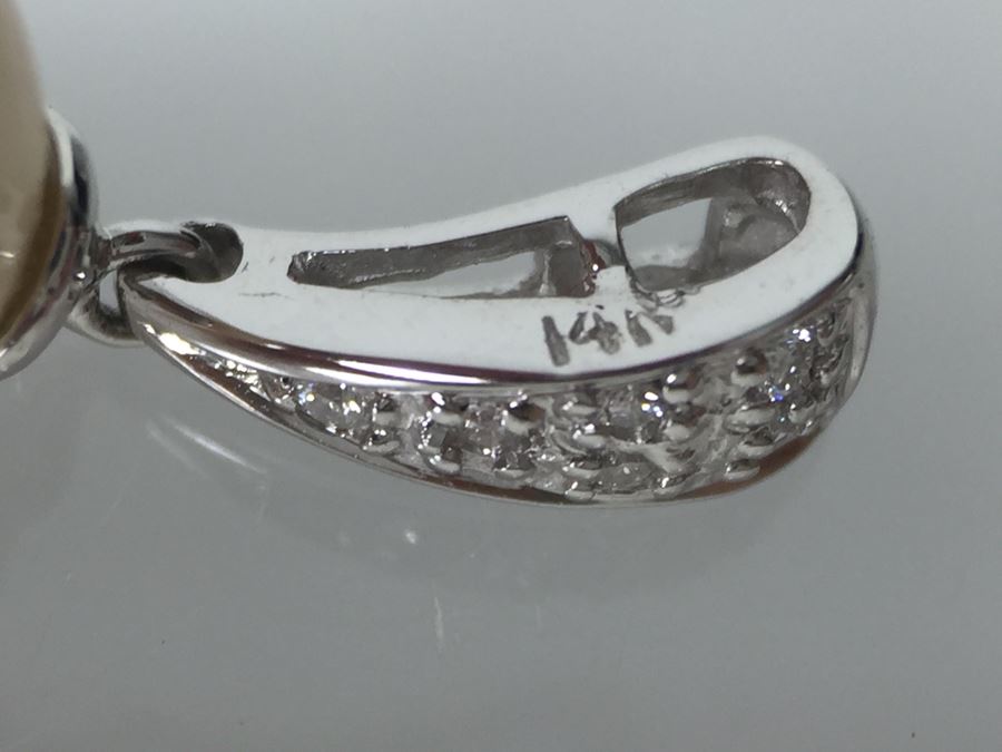 14K White Gold Pendant With Pearl And Small Clear Stones 1.8g [Photo 4]
