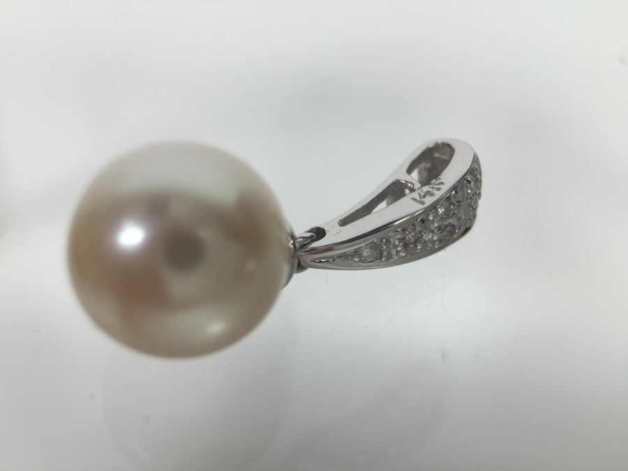 14K White Gold Pendant With Pearl And Small Clear Stones 1.8g [Photo 8]
