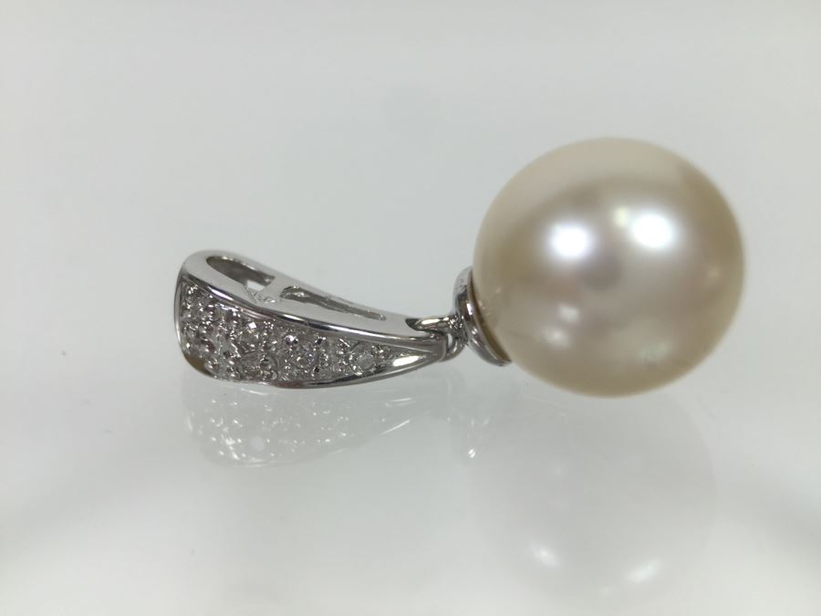 14K White Gold Pendant With Pearl And Small Clear Stones 1.8g [Photo 2]