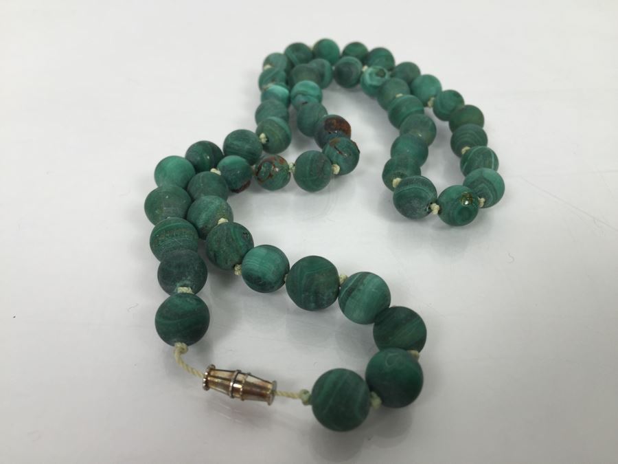Malachite Necklace Individually Knotted Note Some Stones Are Chipped 54g [Photo 2]