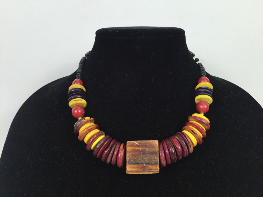 Set Of (3) Vintage Necklaces [Photo 4]