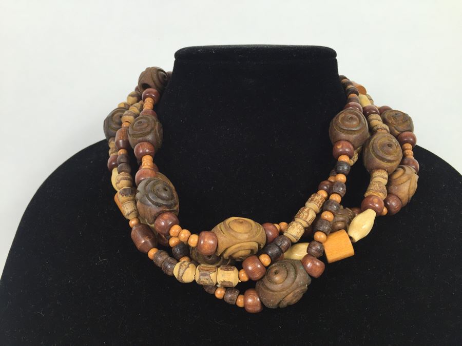 Set Of (3) Vintage Necklaces [Photo 3]