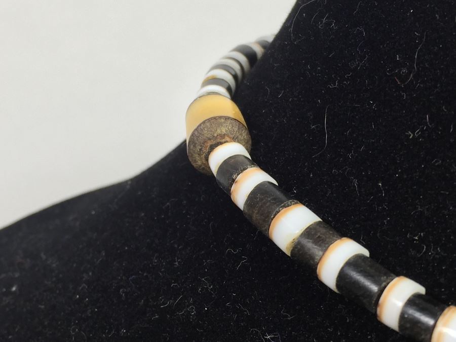 Set Of (3) Vintage Necklaces [Photo 9]