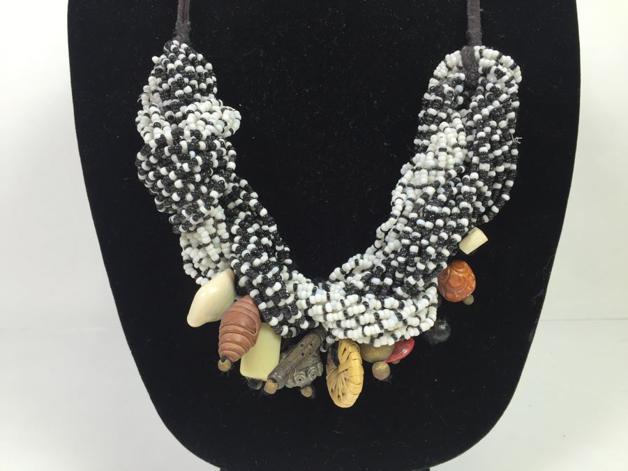 Set Of (3) Vintage Necklaces [Photo 3]