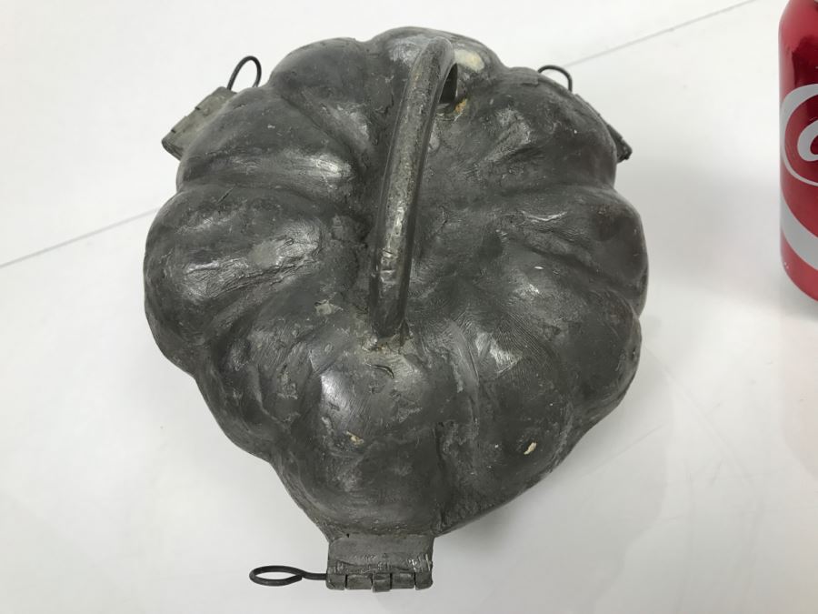 Large Vintage ICE CREAM Mold Valued At $195 [Photo 3]