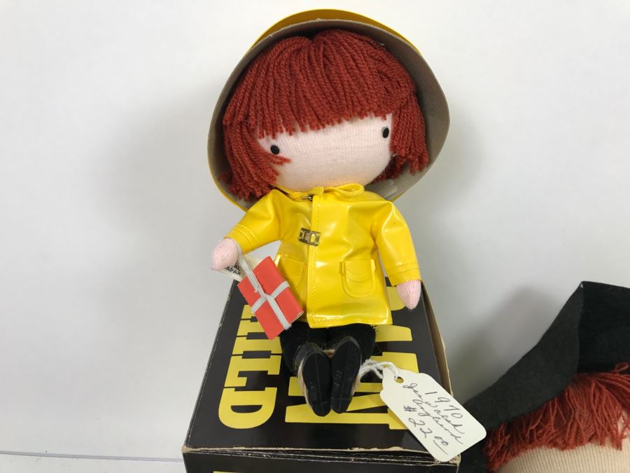 Vintage Collection Of Joan Walsh Anglund Pocket Dolls And Clothing [Photo 4]