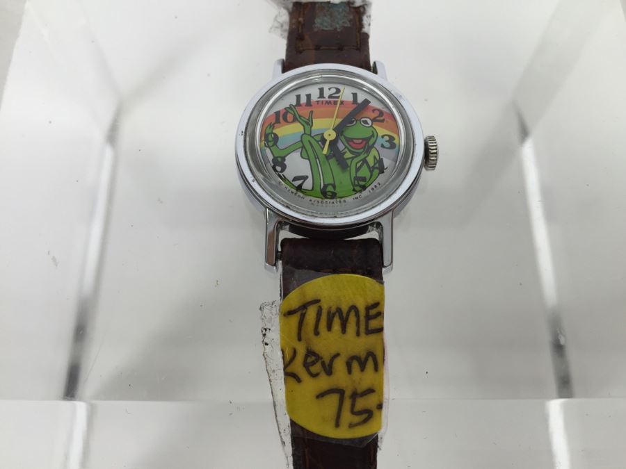 Vintage 1982 TIMEX Kermit The Frog Henson Associates Character Watch [Photo 3]