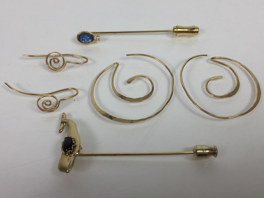 Pair Of Gold Tone Earrings And Pair Of Gold Tone Stick Pins (Not Real Gold) [Photo 1]
