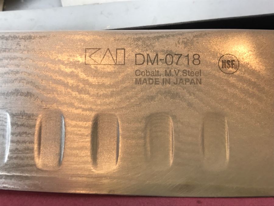 Set Of 3 Knives: Shun DM0718 Classic Knife (Retails $175), Vintage La Borde Chrome Molybdenum Stainless Chef's Knife And Global CROMOVA 18cm Stainless Vegetable Knife [Photo 12]