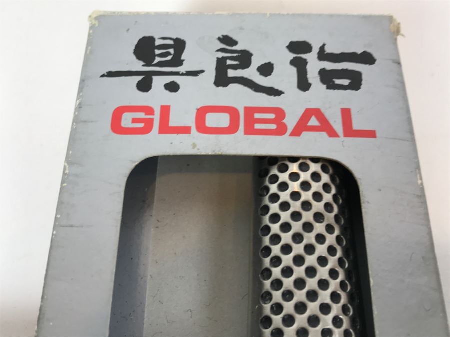 Set Of 3 Knives: Shun DM0718 Classic Knife (Retails $175), Vintage La Borde Chrome Molybdenum Stainless Chef's Knife And Global CROMOVA 18cm Stainless Vegetable Knife [Photo 19]