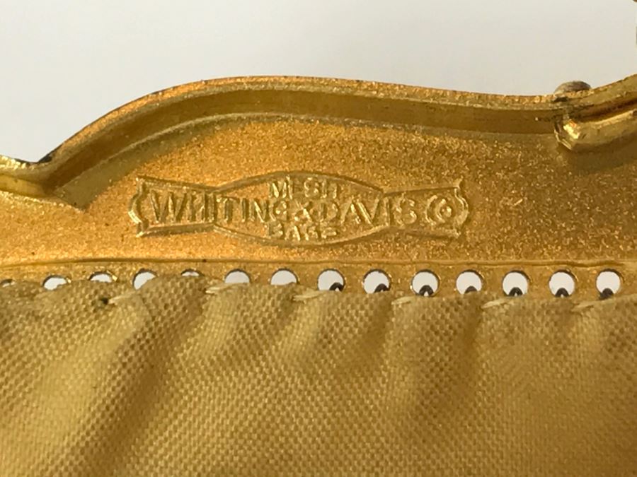 Vintage Whiting & Davis Co Mesh Purse In Great Condition With Comb And Mirror [Photo 13]
