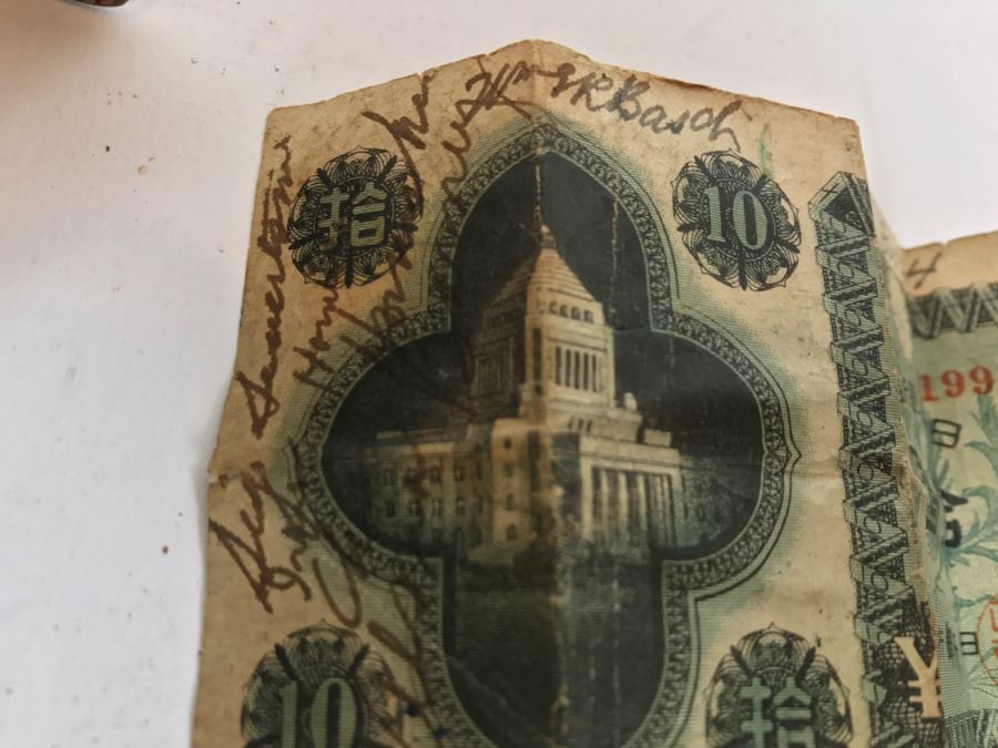 Vintage Wallet With Personal Effects As Found In Wallet Including Old Photos, Standing Liberty Silver Half Dollar, 1944 Barber Dime, Bank Of Japan Paper Currency Y10 Nippon With Various Names Written Over Bill And Catholic Pendants [Photo 9]