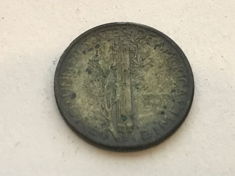 Vintage Wallet With Personal Effects As Found In Wallet Including Old Photos, Standing Liberty Silver Half Dollar, 1944 Barber Dime, Bank Of Japan Paper Currency Y10 Nippon With Various Names Written Over Bill And Catholic Pendants [Photo 19]