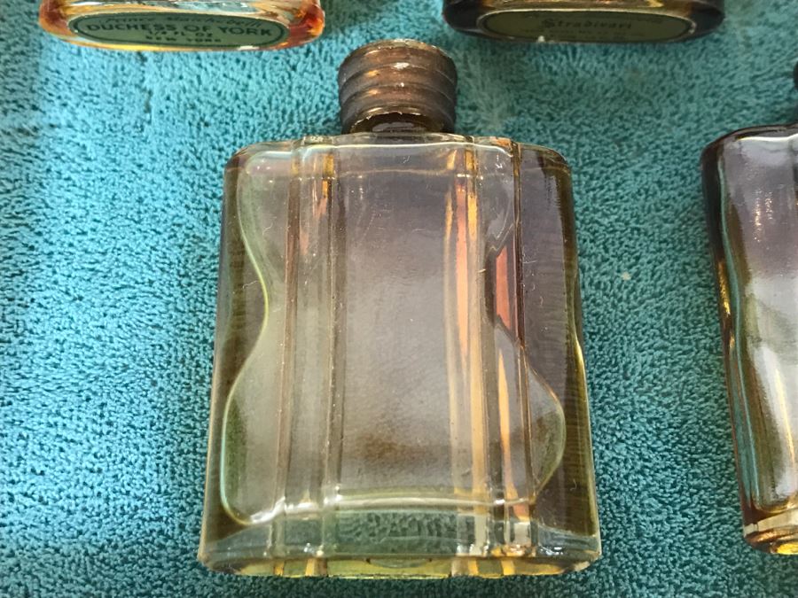 Collection Of Vintage Perfume Bottles Including No 5 Chanel, Woodhue Faberge, Stradivari Prince Matchabelli, Duchess Of York Prince Matchabelli [Photo 8]