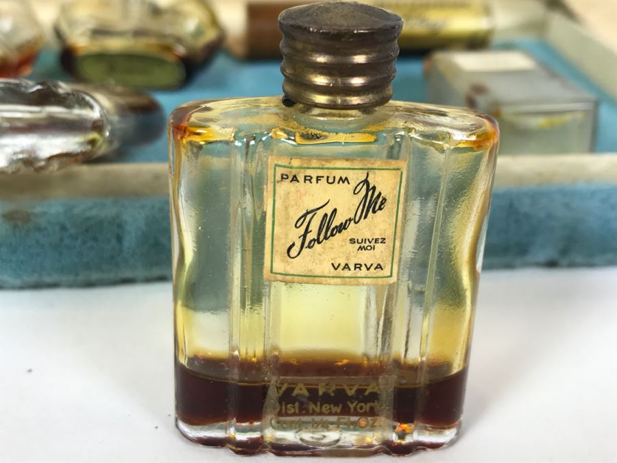 Collection Of Vintage Perfume Bottles Including No 5 Chanel, Woodhue Faberge, Stradivari Prince Matchabelli, Duchess Of York Prince Matchabelli [Photo 11]